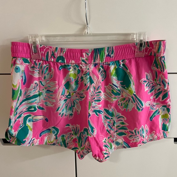 Lilly Pulitzer Luxletic Run Around Shorts - Picture 3 of 3
